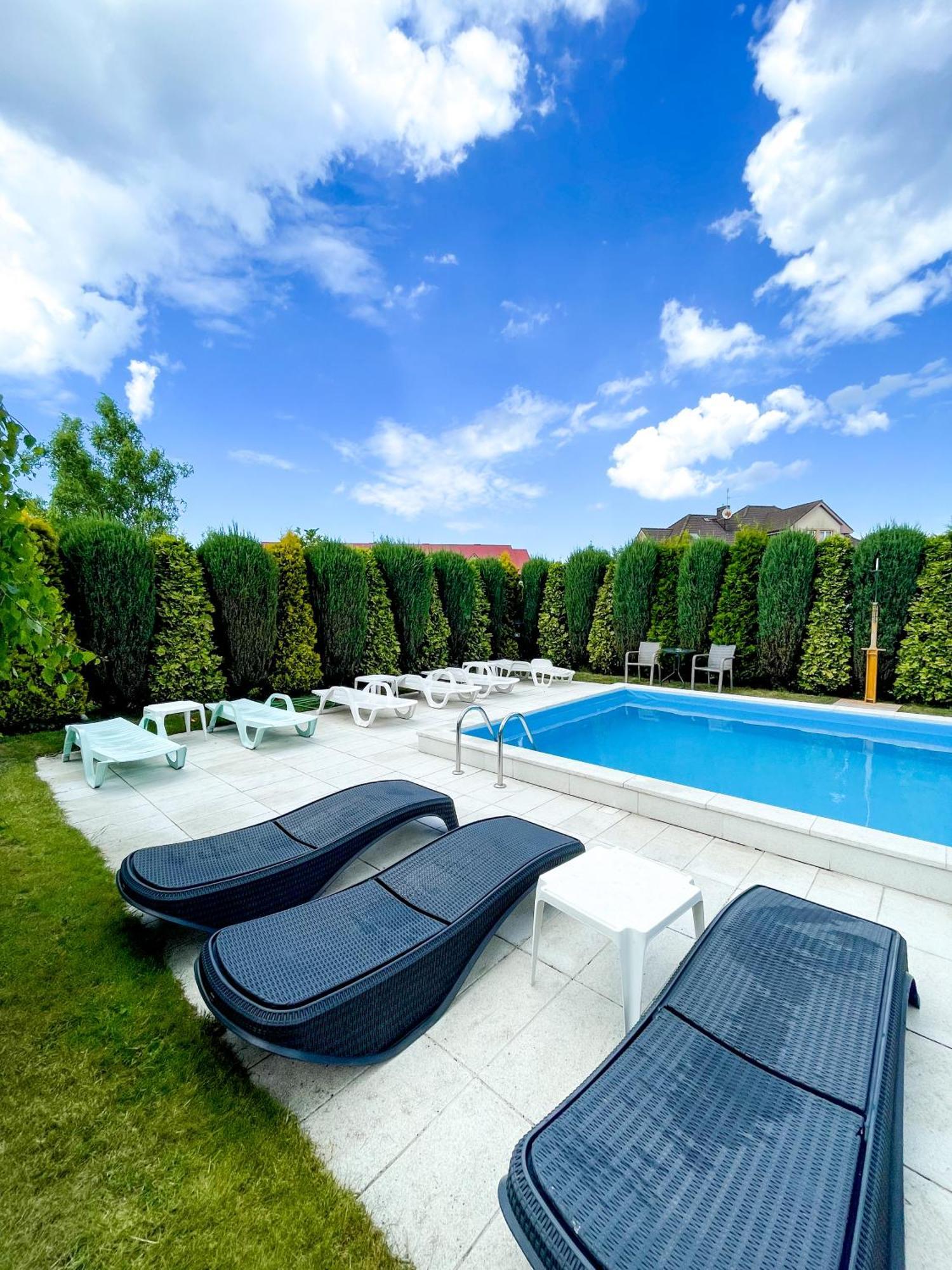 Riviera -Adults Only Villa Rewal Eksteriør billede